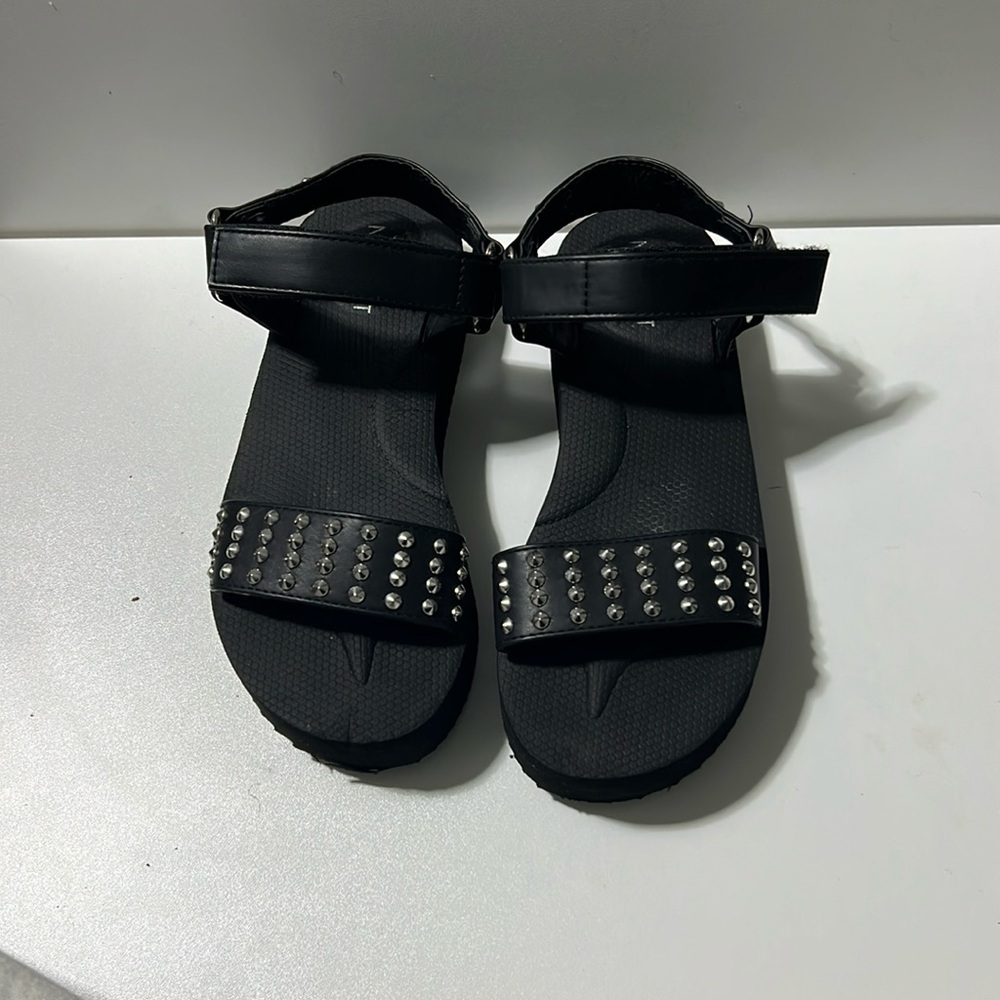 Nine West black sandal
